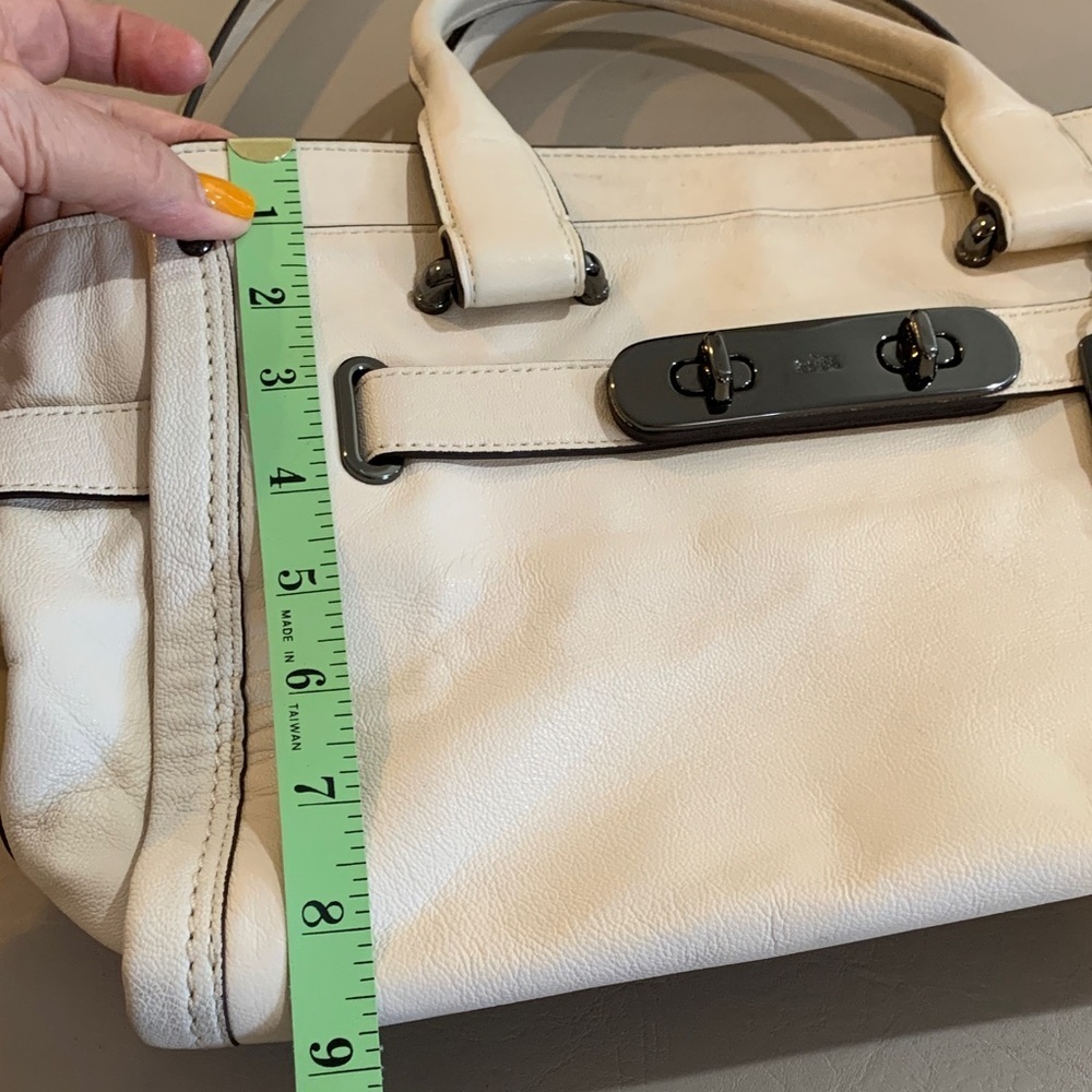 Coach Swagger Cream Leather Carryall Satchel - Picture 14 of 16